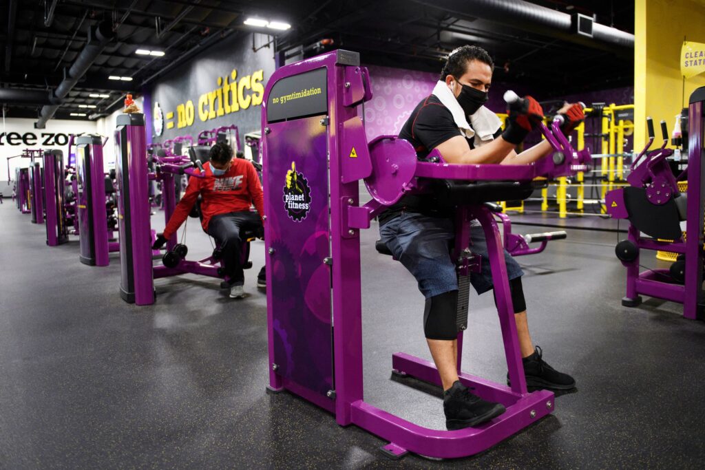 What time does planet fitness open on Monday-Saturday